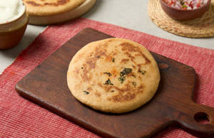 Delhi Style Atta Kulcha (1 Pc)