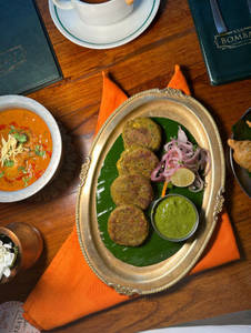 Veg Shikampuri