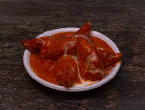 Makhani gravy Momos [8 Pieces]