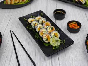 Spicy Veggie & Cheese Kimbap (10 Pcs)