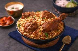 Murgh Dum Biryani (Chicken Biryani) [900 grams]