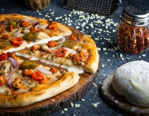 Chicken Hotshot Pizza