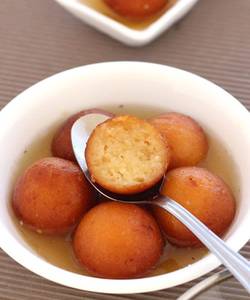 Gulab Jamun                                                           