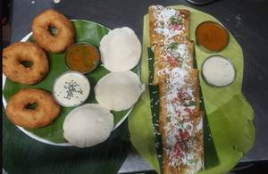 Masala Dosa With Vada Sambar ( 3 Vada) And Idli ( 3 Pcs ) 
