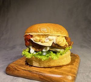 Kadak Zinger Chicken Burger