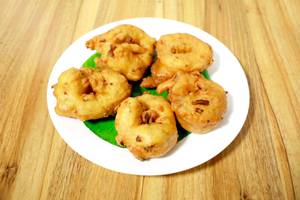 Ulli Vada three pcs