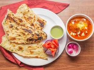 Cheese Naan with Gravy