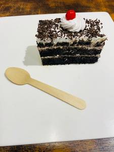 Black forest pastry [1 piece]