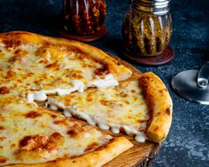 Classic Margherita Pizza