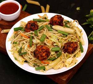 Veg Manchurian Noodles