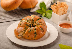 Cheese & Garlic Pull Apart Bagel