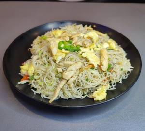 Egg Chicken Rice Noodles