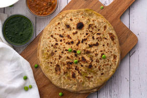 Matar Paratha [1 Pc]