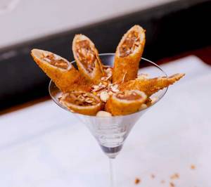 Crunchy Choco Rolls (4 pcs)