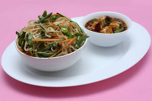 Chilli Paneer With Noodles