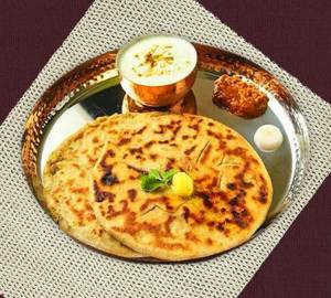 Aloo paratha with dahi