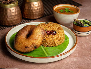 Brahmins Spl Puliogare + Uddina Vada(1pcs)