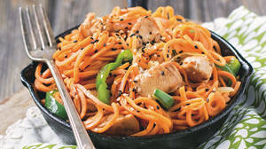 Schezwan Chicken Noodles