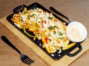 Chipotle cheese fries