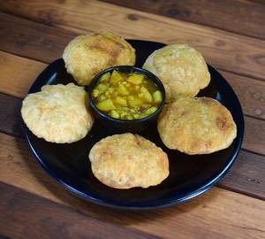 Kachori Sabzi (5 Pcs)