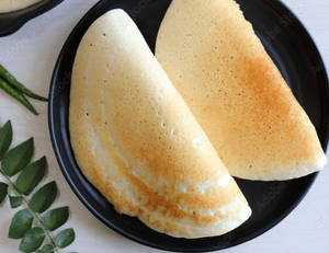 Plain Uttapam (served With Chutney &  Veg Gravy)