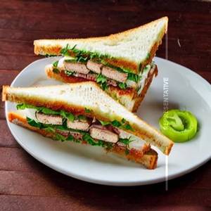Le Bistro Club Sandwich