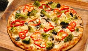Spicy veg pizza