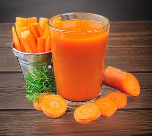 Natural carrot juice