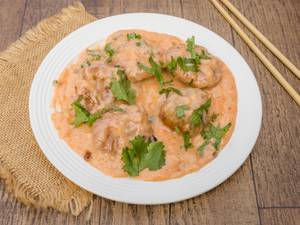 Veg Gravy Momos [6 Pieces]