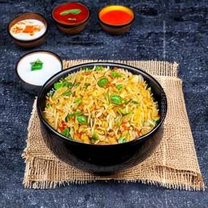 Schezwan Egg Fried Rice (Spicy)