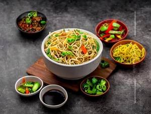 Veg Hakka Noodles