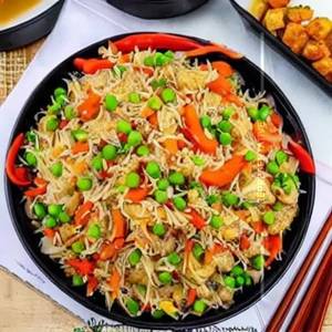 Mixed Fried Rice & Noodles Chicken