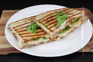 Cheese Chilli Grilled Sandwich