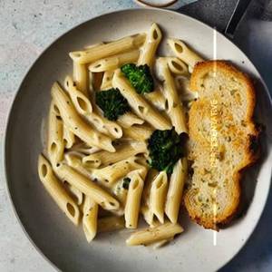 Chicken Alfredo Pasta