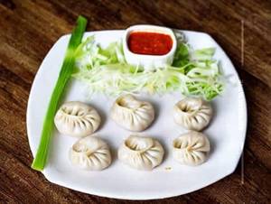 Veg Momos (5 Pcs)