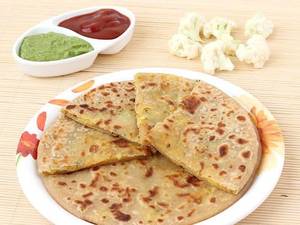 Gobi Paratha with Curd and Pickle