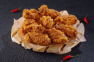 Hot Chicken Wings (8pcs)
