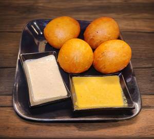 Mysore Bajji (4 Pcs)                                     