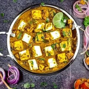 Matar Paneer