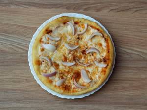 Single cheese onion pizza [6 inches]