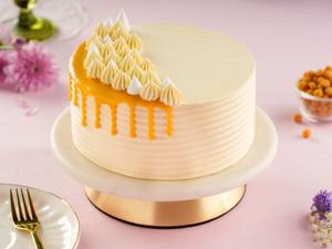 Classic Butterscotch Eggless Cake