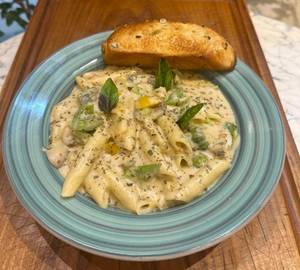 Penne Pasta in Cheese cream sauce