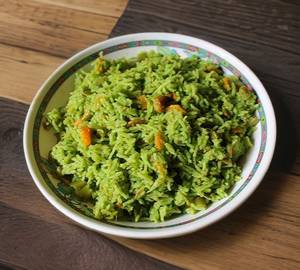 Veg hyderabadi biryani  (750ml)