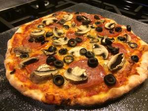 Mushroom Red Olive Pizza