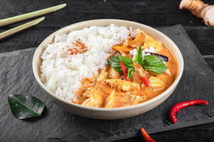 Thai Red Curry Chicken Combo (Serves 1)