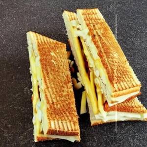Double Cheese Sandwich