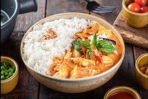 Thai Curry Chicken With Steamed Rice (Serves 1)