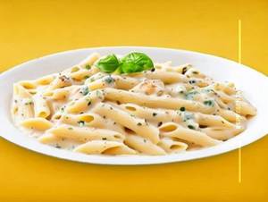 Veg Penne White Sauce Pasta 