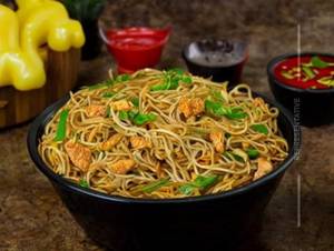 Chicken Hakka Noodles                               