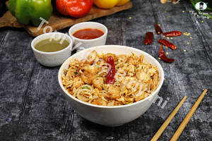 Schezwan Chicken Fried Noodles